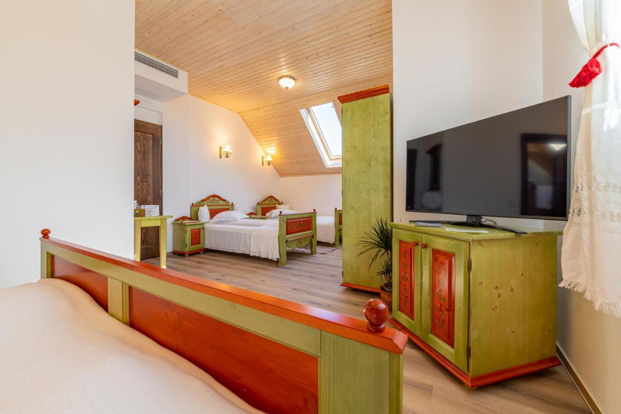 Hotel Conacul Secuiesc-Szekelyko Kuria à Coltesti Extérieur photo