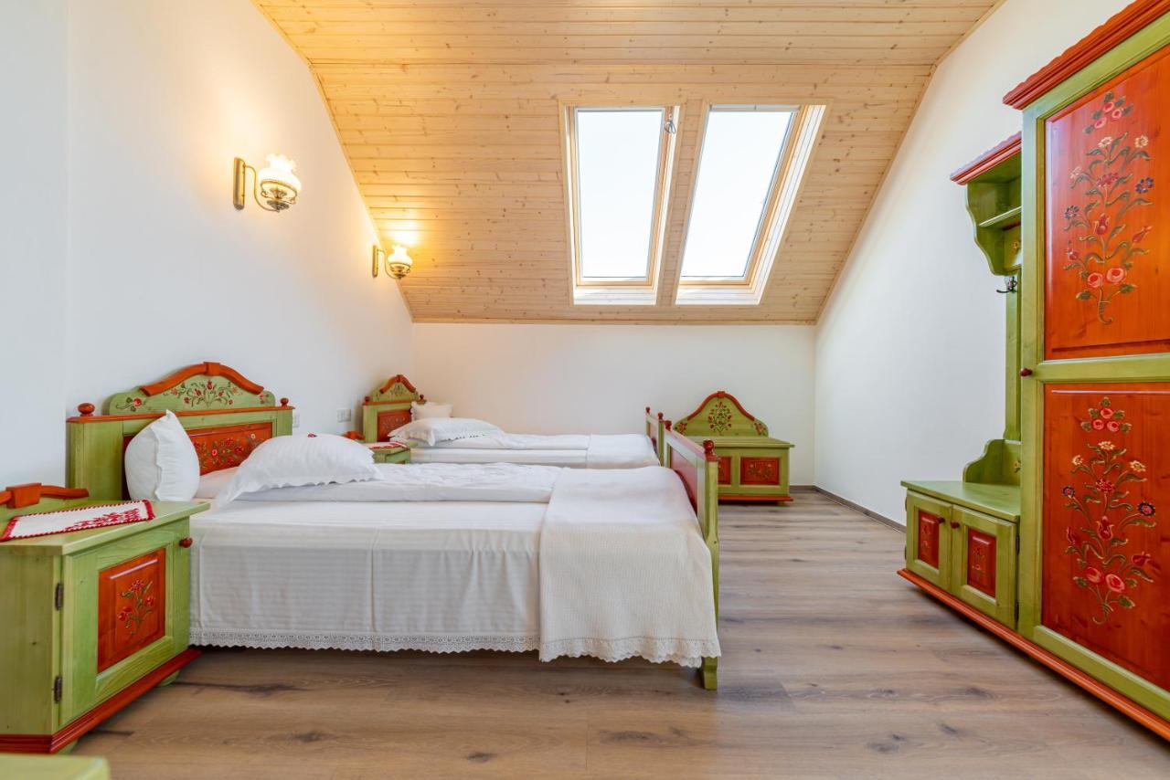 Hotel Conacul Secuiesc-Szekelyko Kuria à Coltesti Extérieur photo