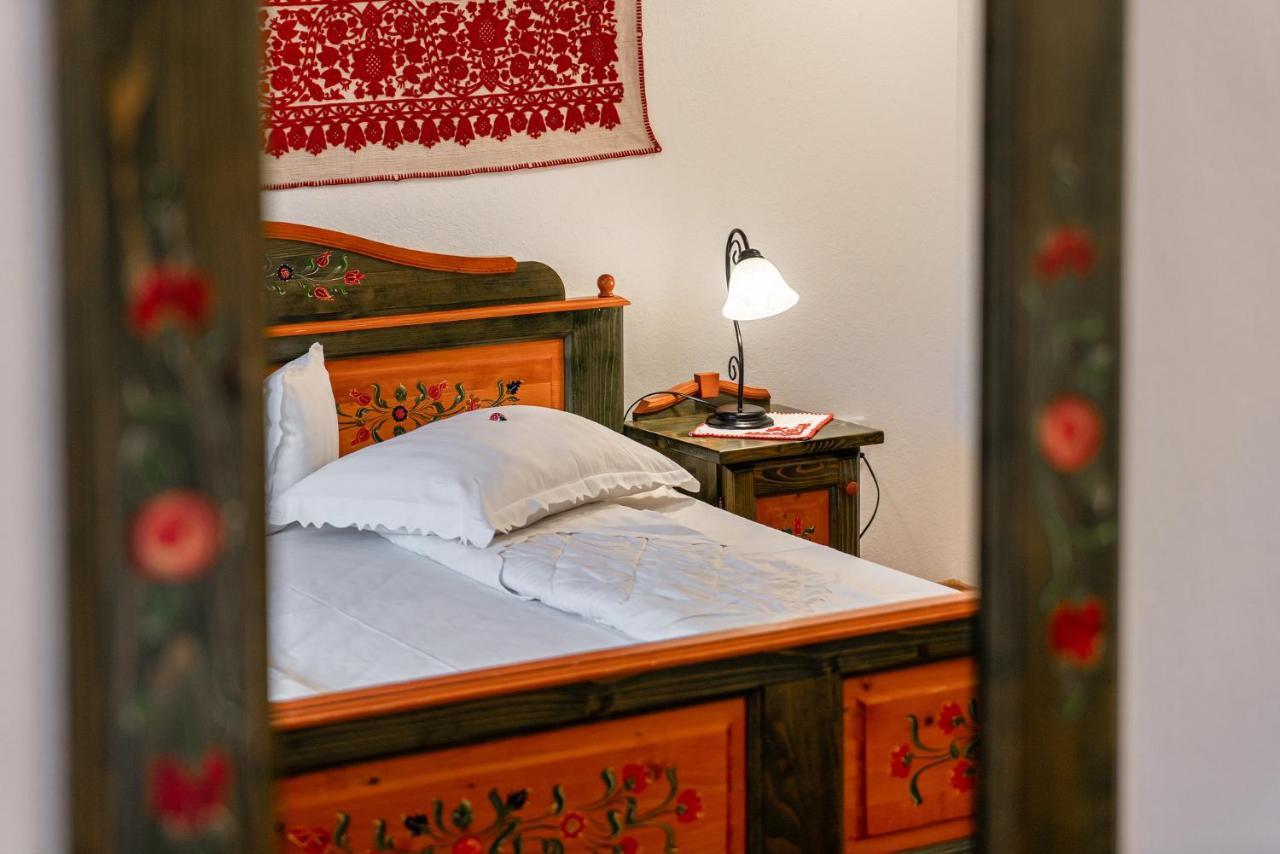 Hotel Conacul Secuiesc-Szekelyko Kuria à Coltesti Extérieur photo
