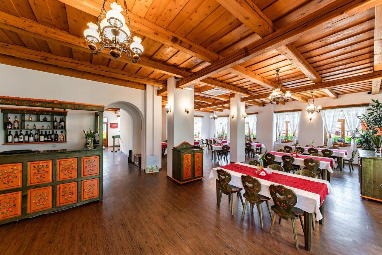 Hotel Conacul Secuiesc-Szekelyko Kuria à Coltesti Extérieur photo