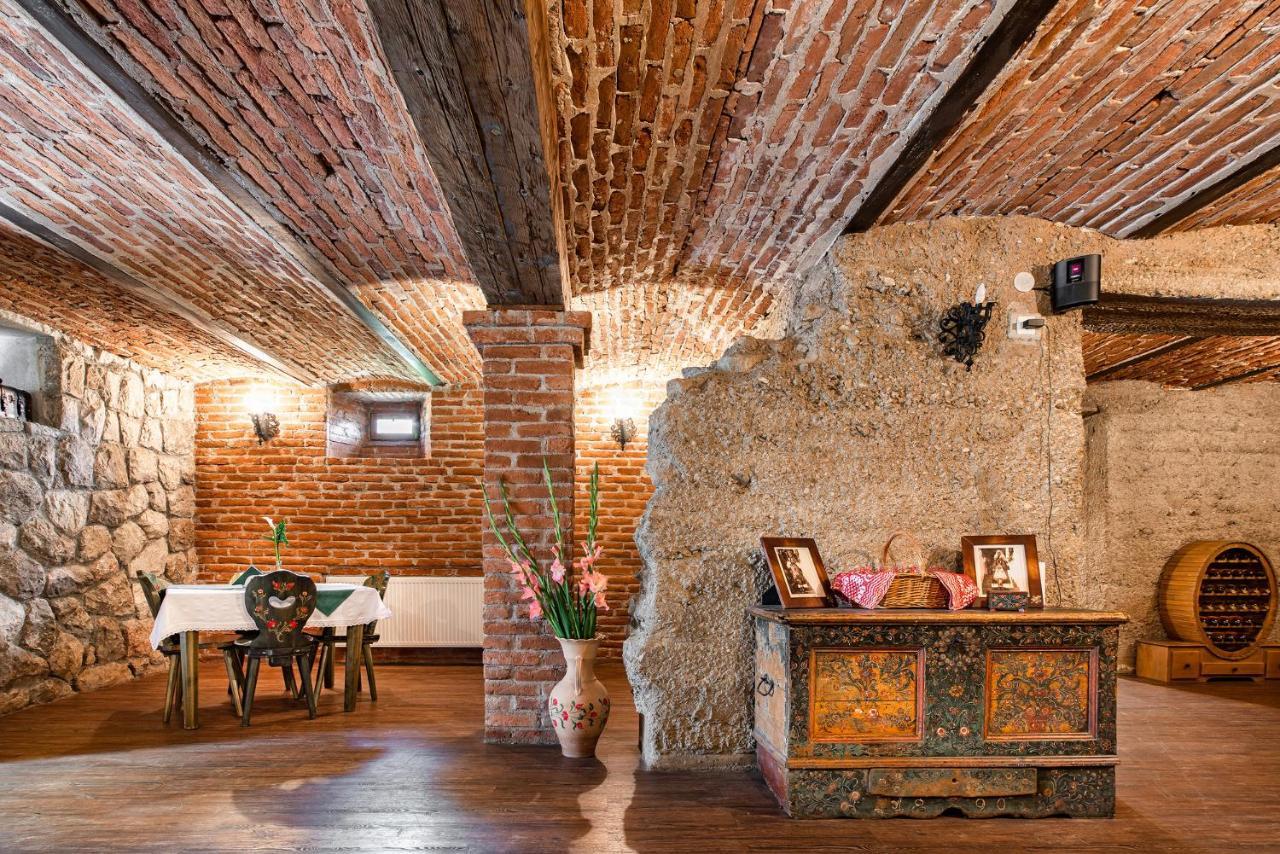 Hotel Conacul Secuiesc-Szekelyko Kuria à Coltesti Extérieur photo