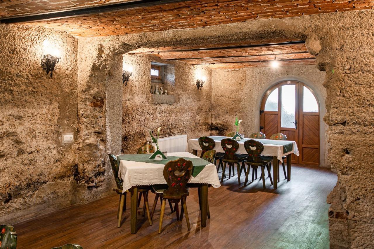 Hotel Conacul Secuiesc-Szekelyko Kuria à Coltesti Extérieur photo